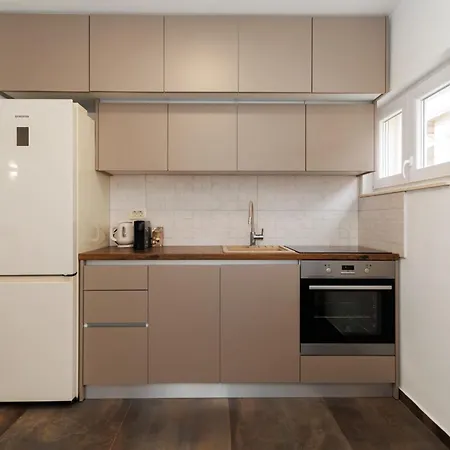 Apartman 25 With Free Private Parking